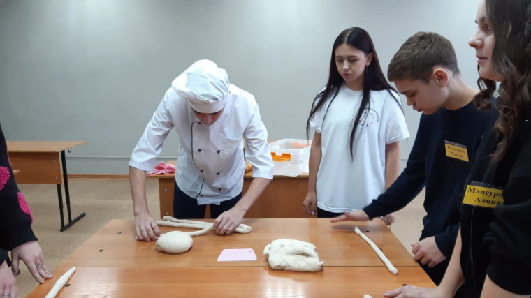 А в нашей школе стартовала агрошкола..